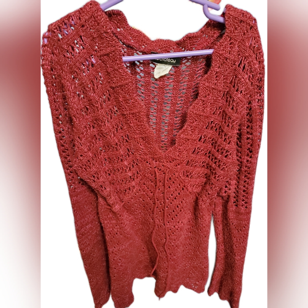 Le Chateau reddish/orange knit top with flowy sleeves